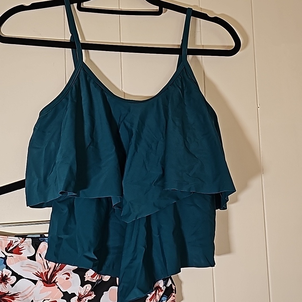 Womens Tankini Swimsuit Ruffled Top with High Waisted Bottoms•Large - Picture 7 of 10